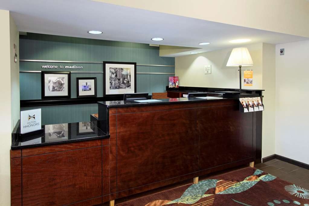 Hampton Inn Мадисон Интерьер фото